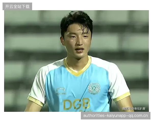 莱万·鲁尼：从“越位杀手”到“单刀赢球”的魔法师——如何在比赛中掌握“反越位单刀挑射”的关键